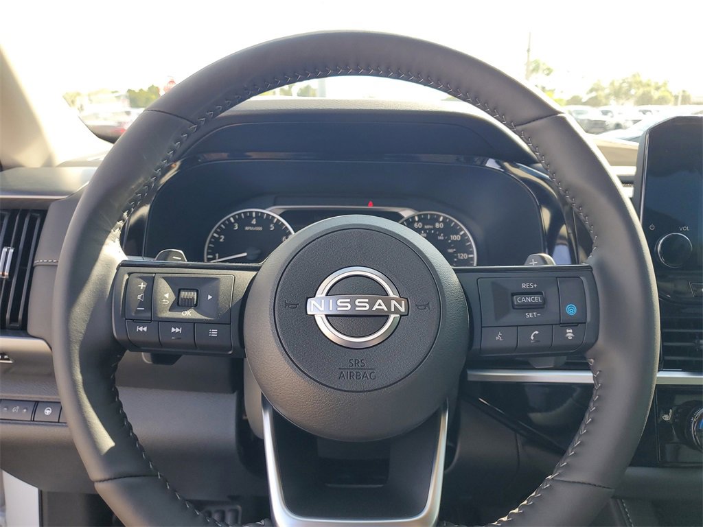 New 2025 Nissan Pathfinder SL image 13