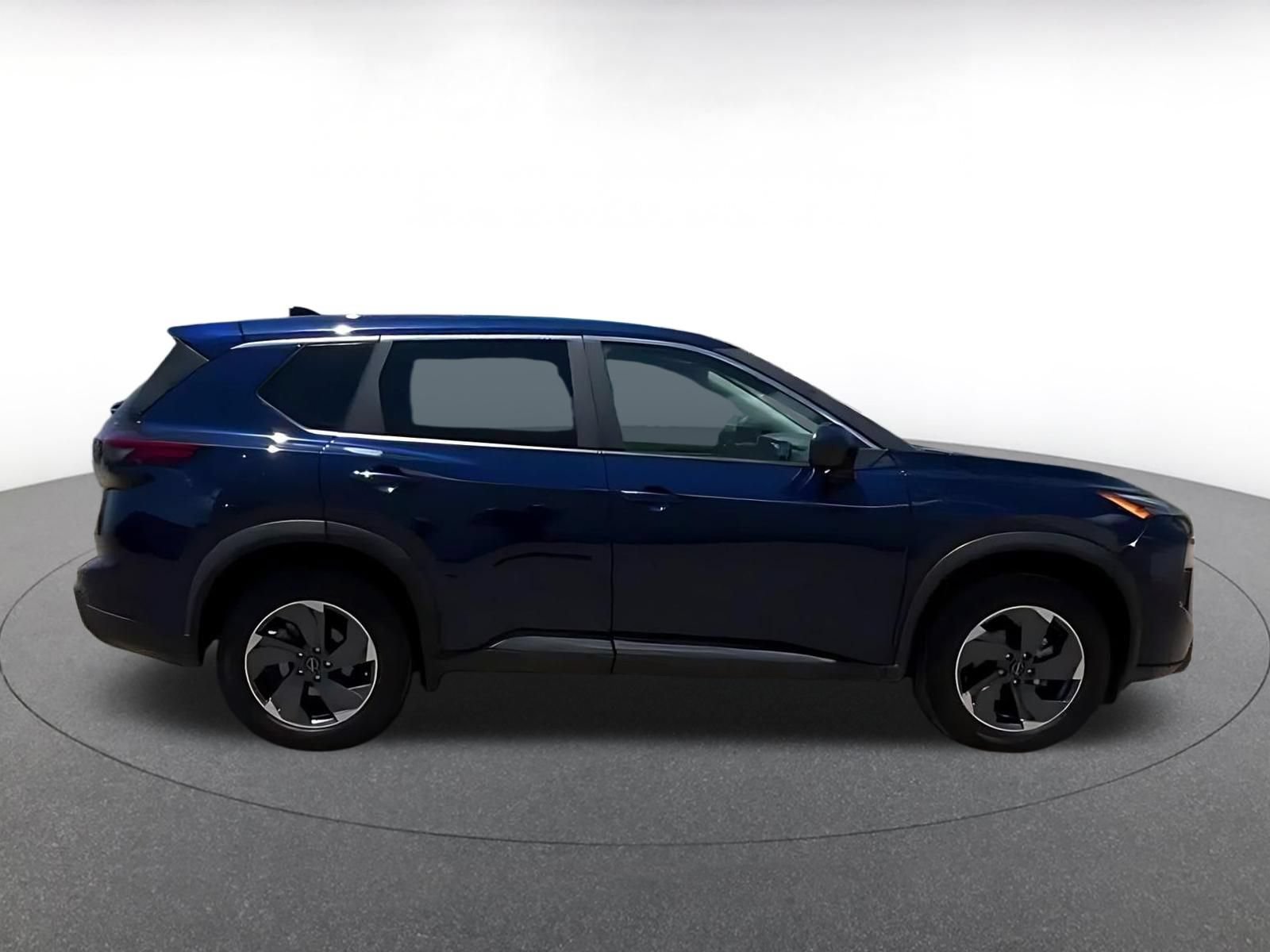 Used 2025 Nissan Rogue SV FWD image 8