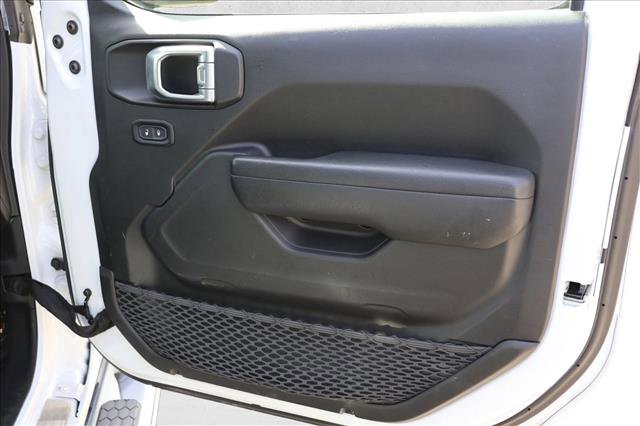 Used 2023 Jeep Wrangler Sport S image 27