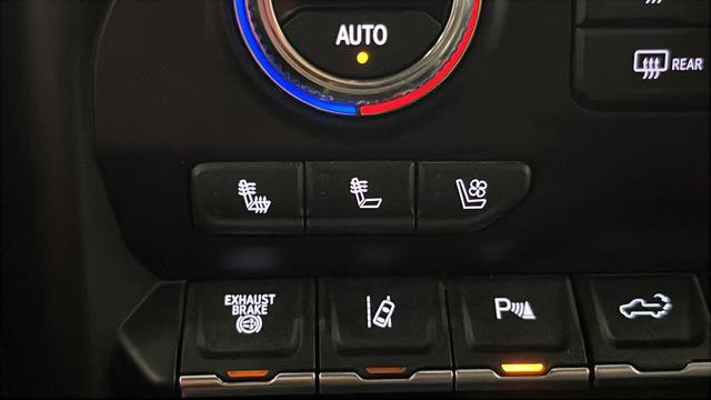 Used 2020 GMC Sierra 2500 AT4 w/ AT4 Premium Package AWD/4WD image 32