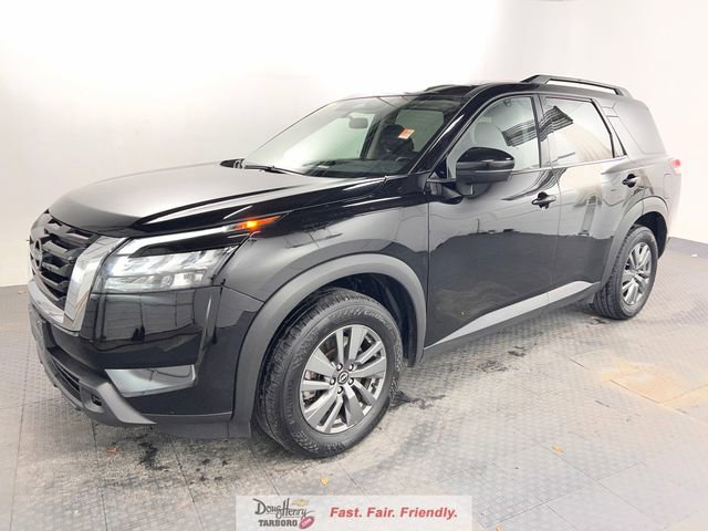 Used 2025 Nissan Pathfinder SV FWD image 1