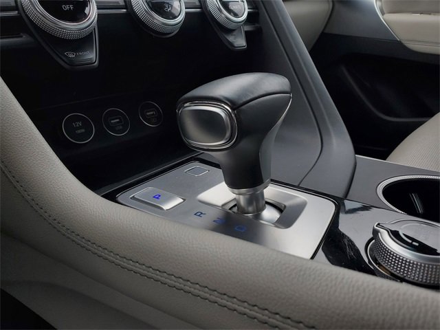 Used 2022 Genesis G70 2.0T image 23