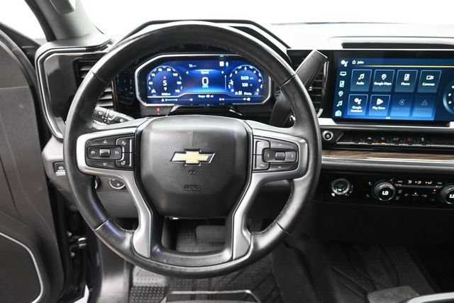Used 2023 Chevrolet Silverado 1500 LT AWD/4WD image 7
