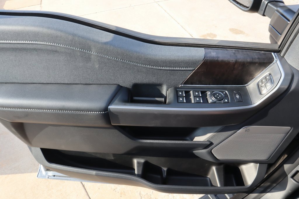 New 2026 Ford F250 Lariat w/ Black Appearance Package image 19