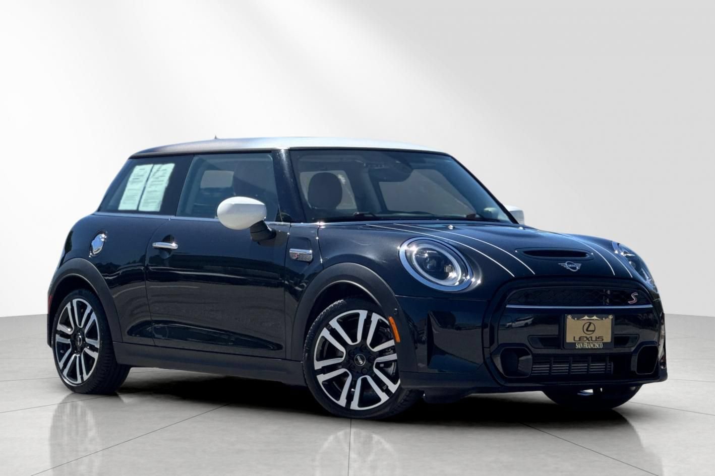 Used 2023 MINI Cooper S FWD image 2