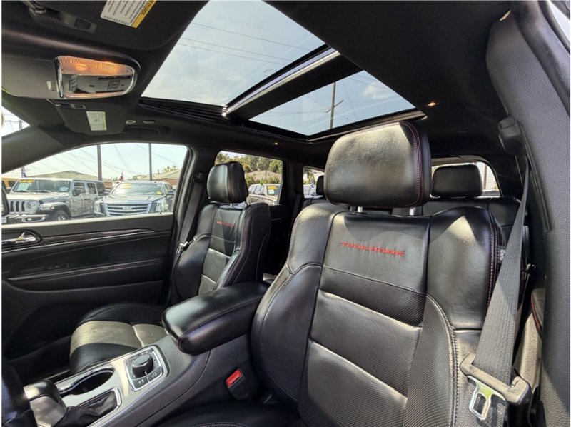 Used 2019 Jeep Grand Cherokee Trailhawk w/ Trailhawk Luxury Group AWD/4WD image 19