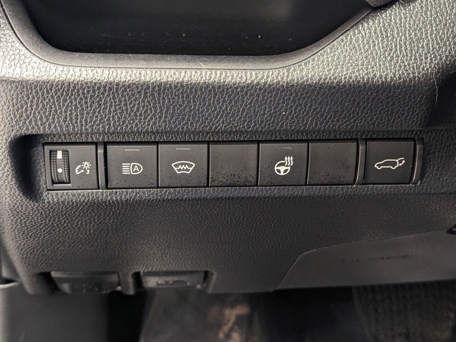 Used 2023 Toyota RAV4 XLE image 15