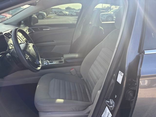 Used 2019 Ford Fusion SE AWD/4WD image 9