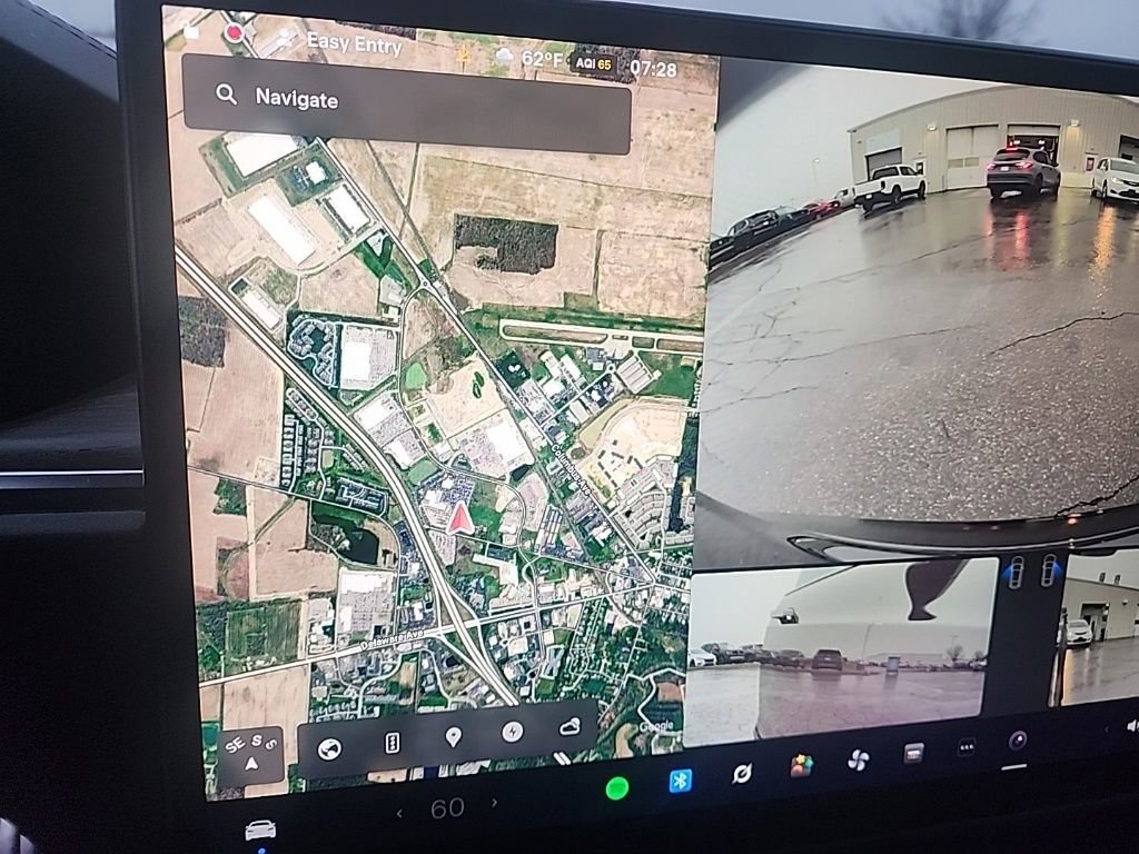 Used 2022 Tesla Model S image 15