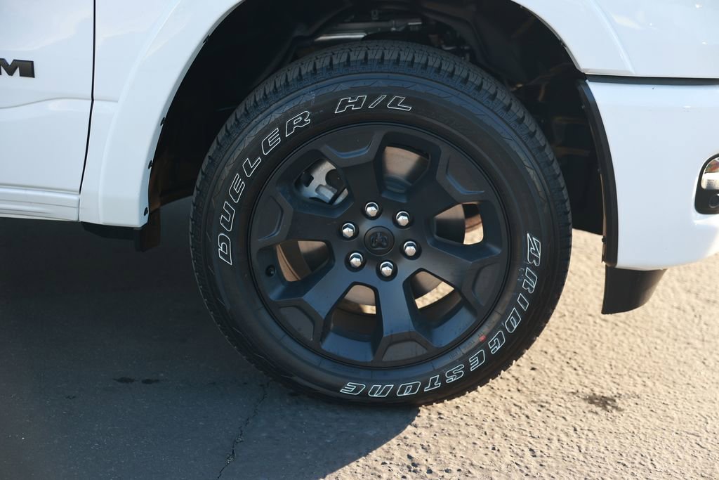 New 2026 RAM 1500 4x4 Crew Cab image 8