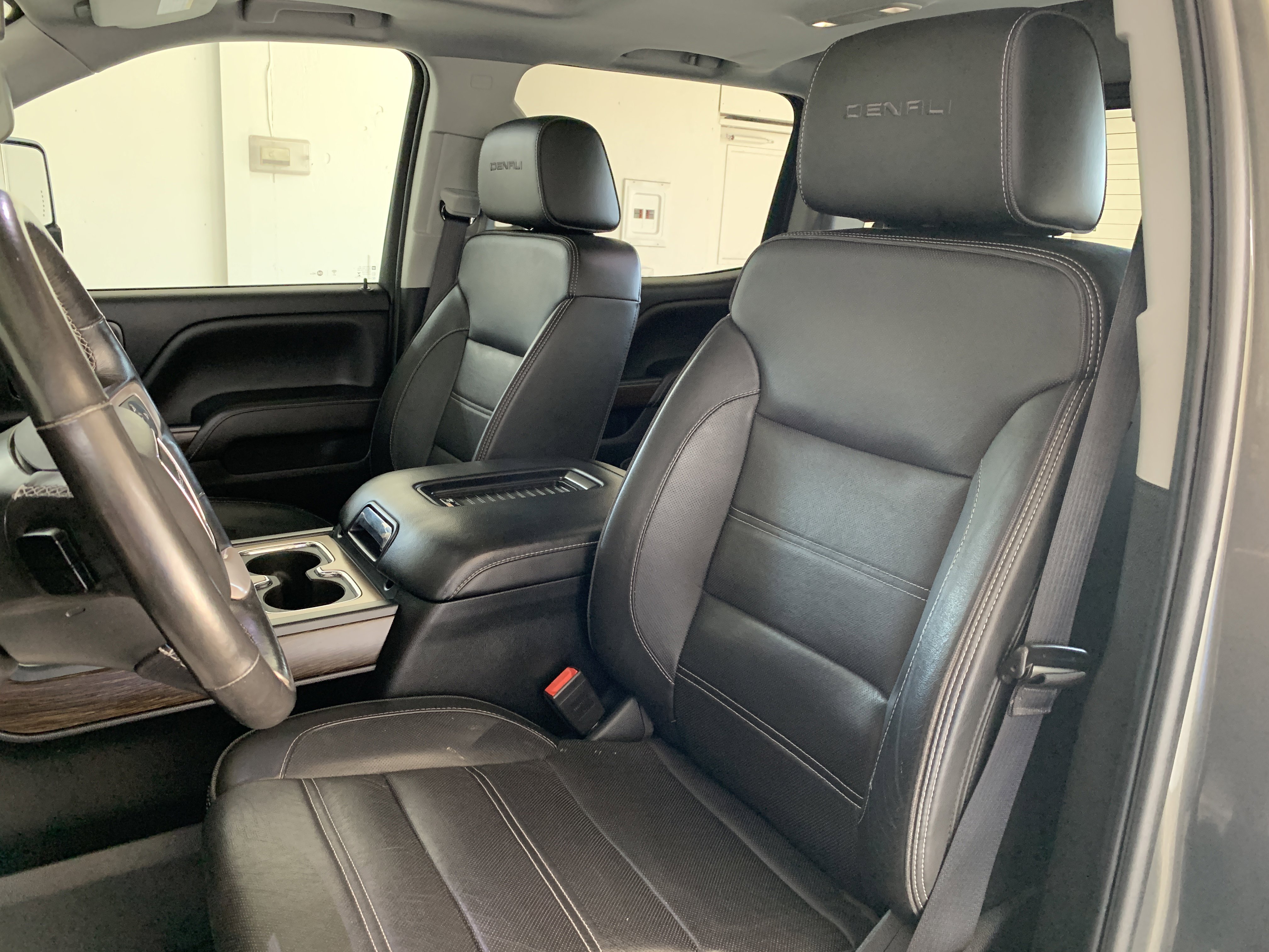 Used 2018 GMC Sierra 2500 Denali w/ Duramax Plus Package image 17