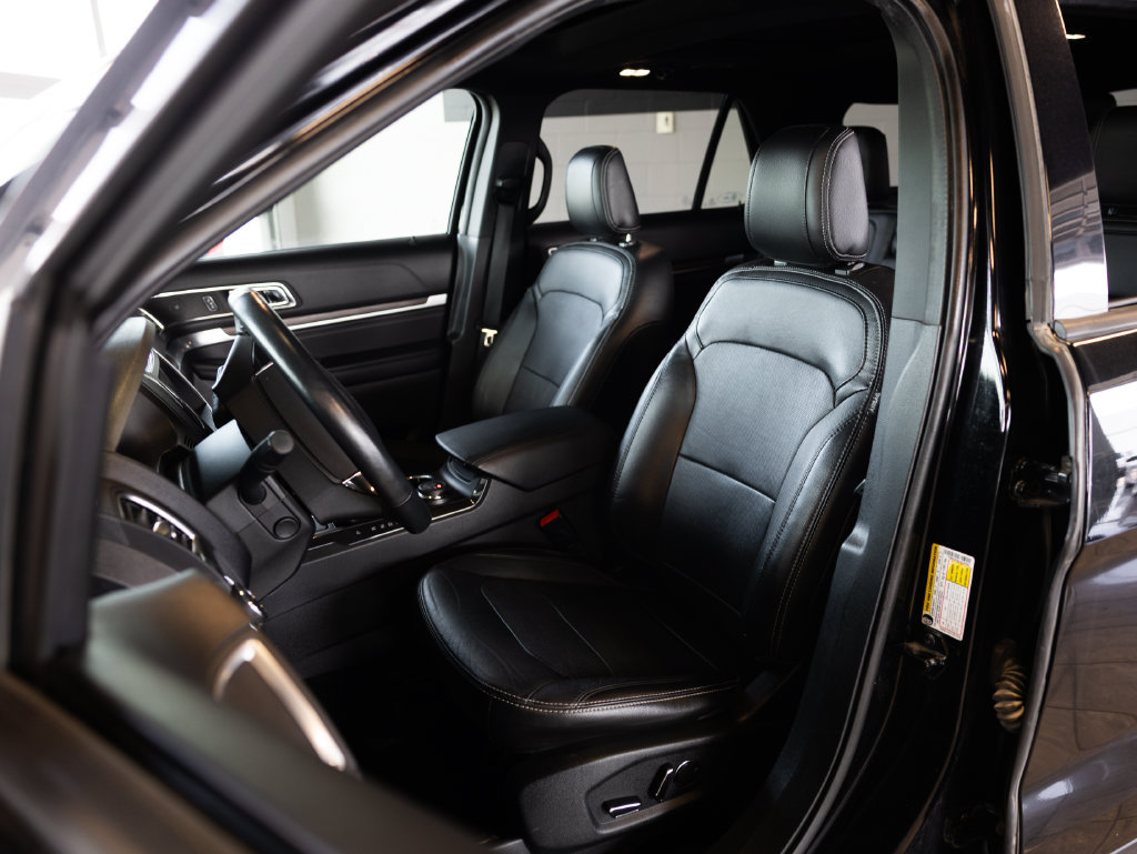 Used 2018 Ford Explorer Limited AWD/4WD image 10