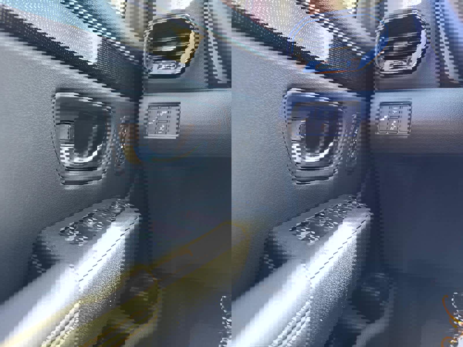 Used 2025 Honda Pilot Elite image 22