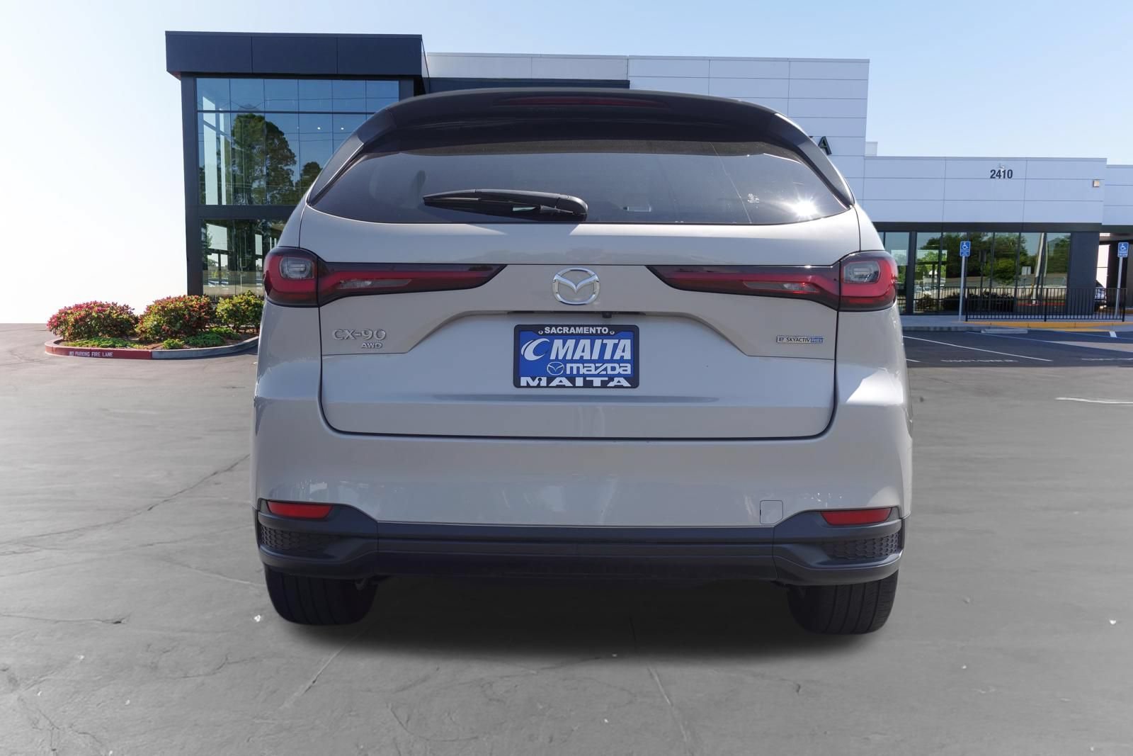 Certified 2024 MAZDA CX-90 Plug-In Hybrid w/ Preferred AWD/4WD image 5