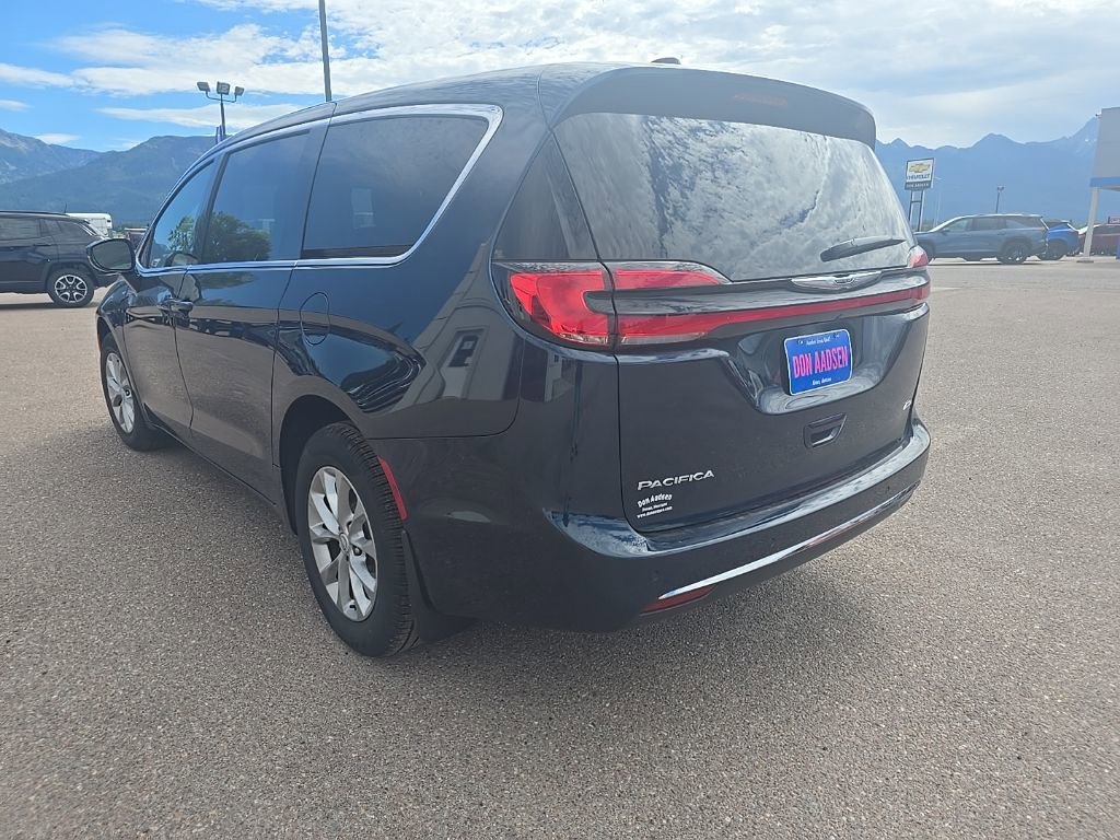 New 2025 Chrysler Pacifica Select image 5