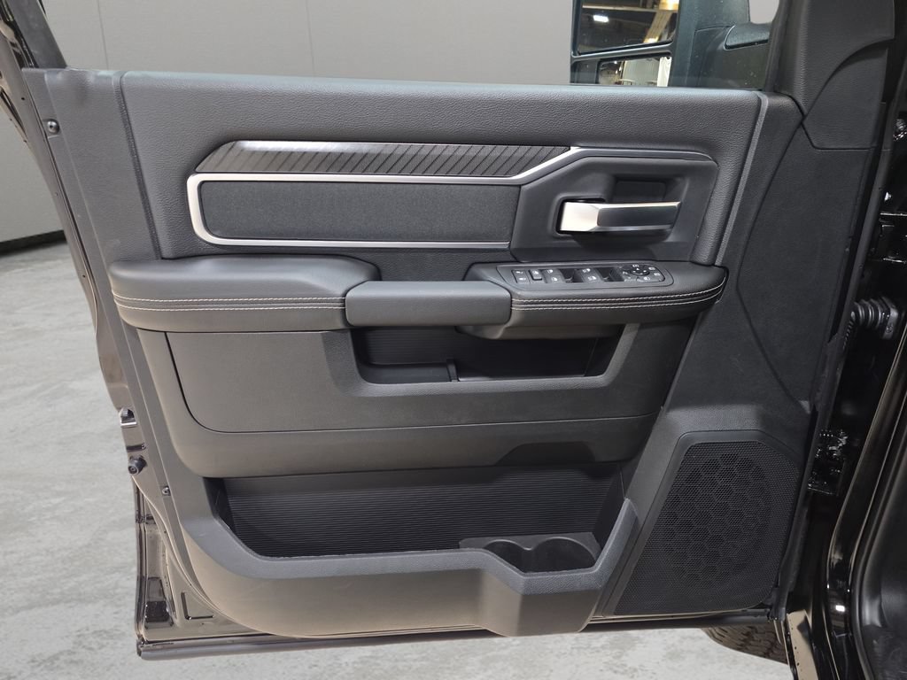 New 2026 RAM 2500 Big Horn AWD/4WD image 12