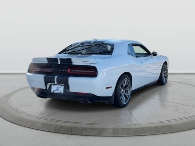 Used 2015 Dodge Challenger SRT w/ Technology Group image 5