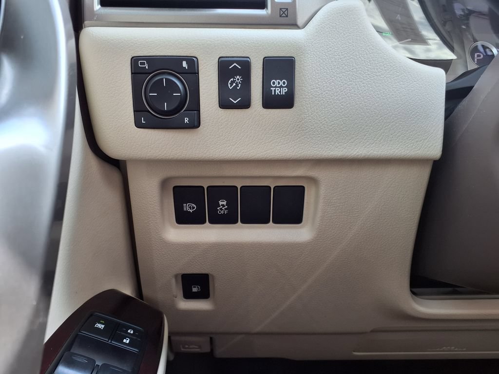 Used 2018 Lexus GX 460 Premium w/ Premium Package AWD/4WD image 32