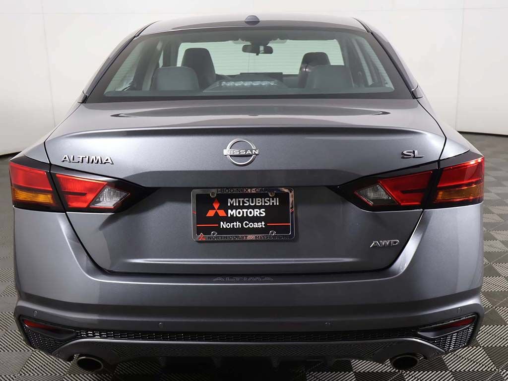 Used 2024 Nissan Altima 2.5 SL AWD/4WD image 13