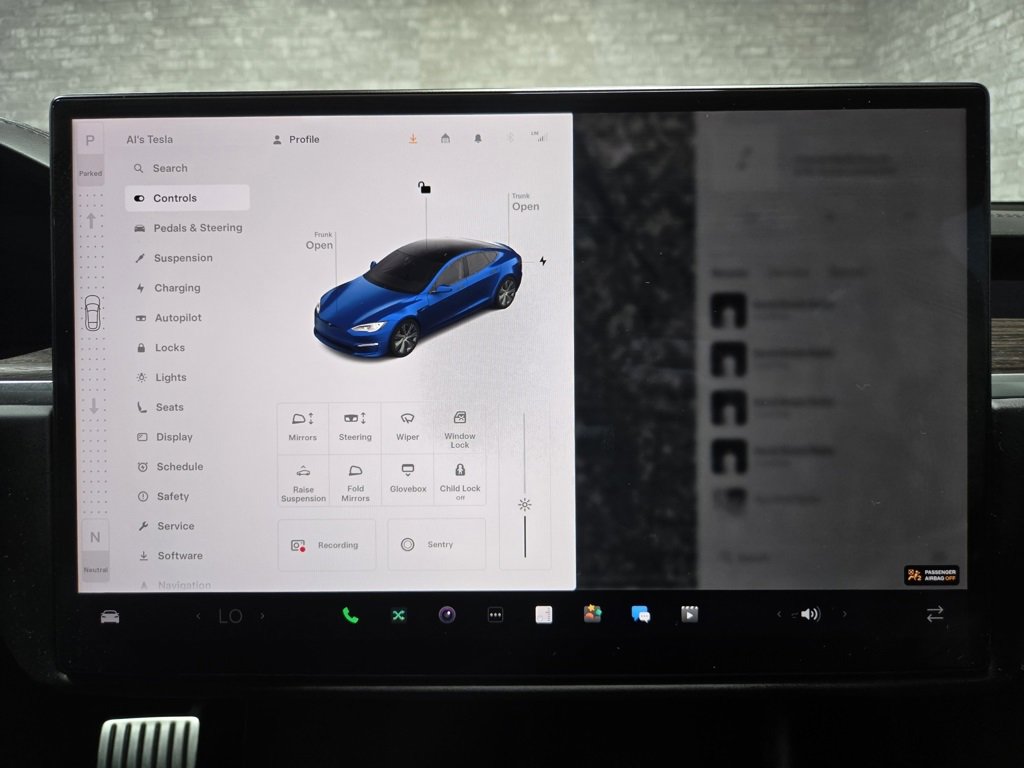 Used 2022 Tesla Model S image 18