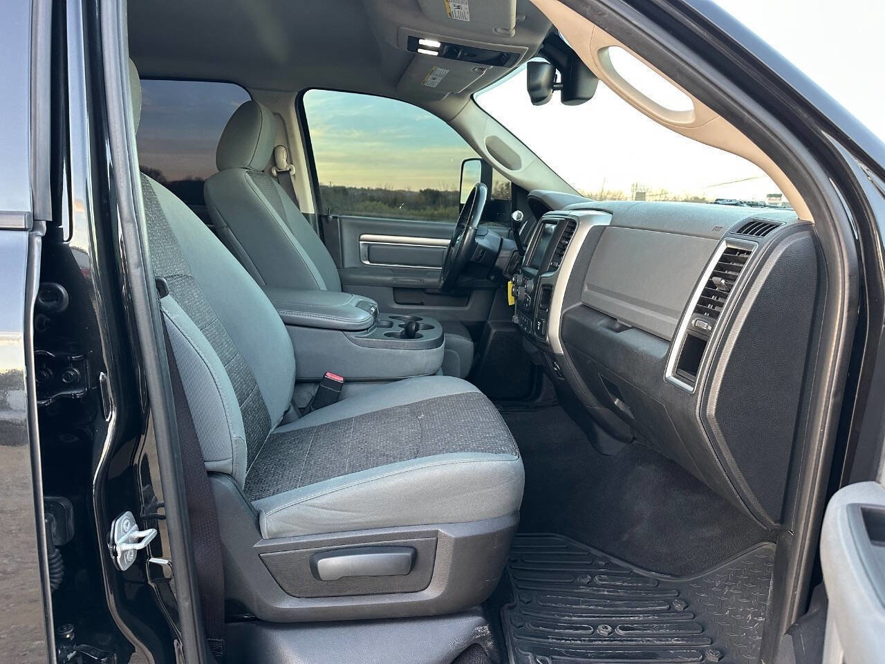 Used 2016 RAM 2500 Big Horn w/ Black Appearance Group image 13