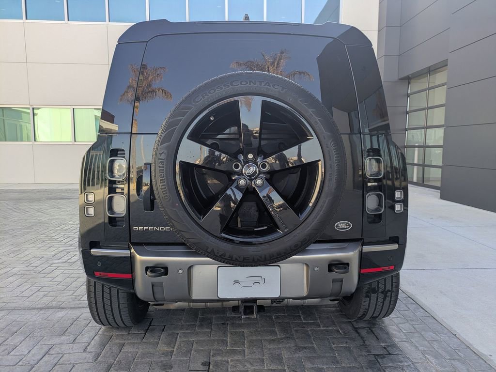 Certified 2021 Land Rover Defender 110 X AWD/4WD image 6