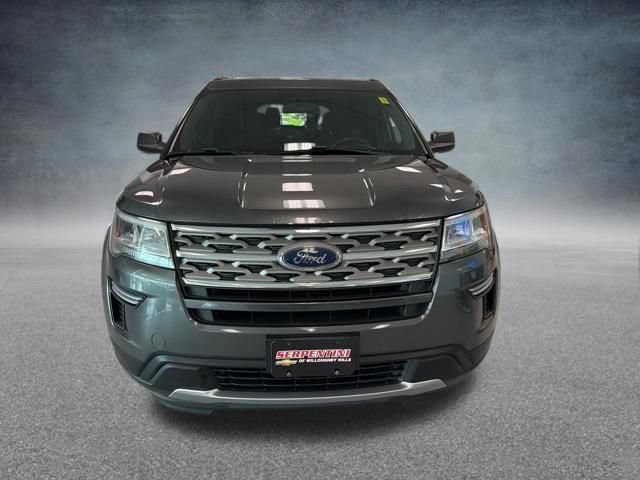 Used 2018 Ford Explorer XLT AWD/4WD image 3