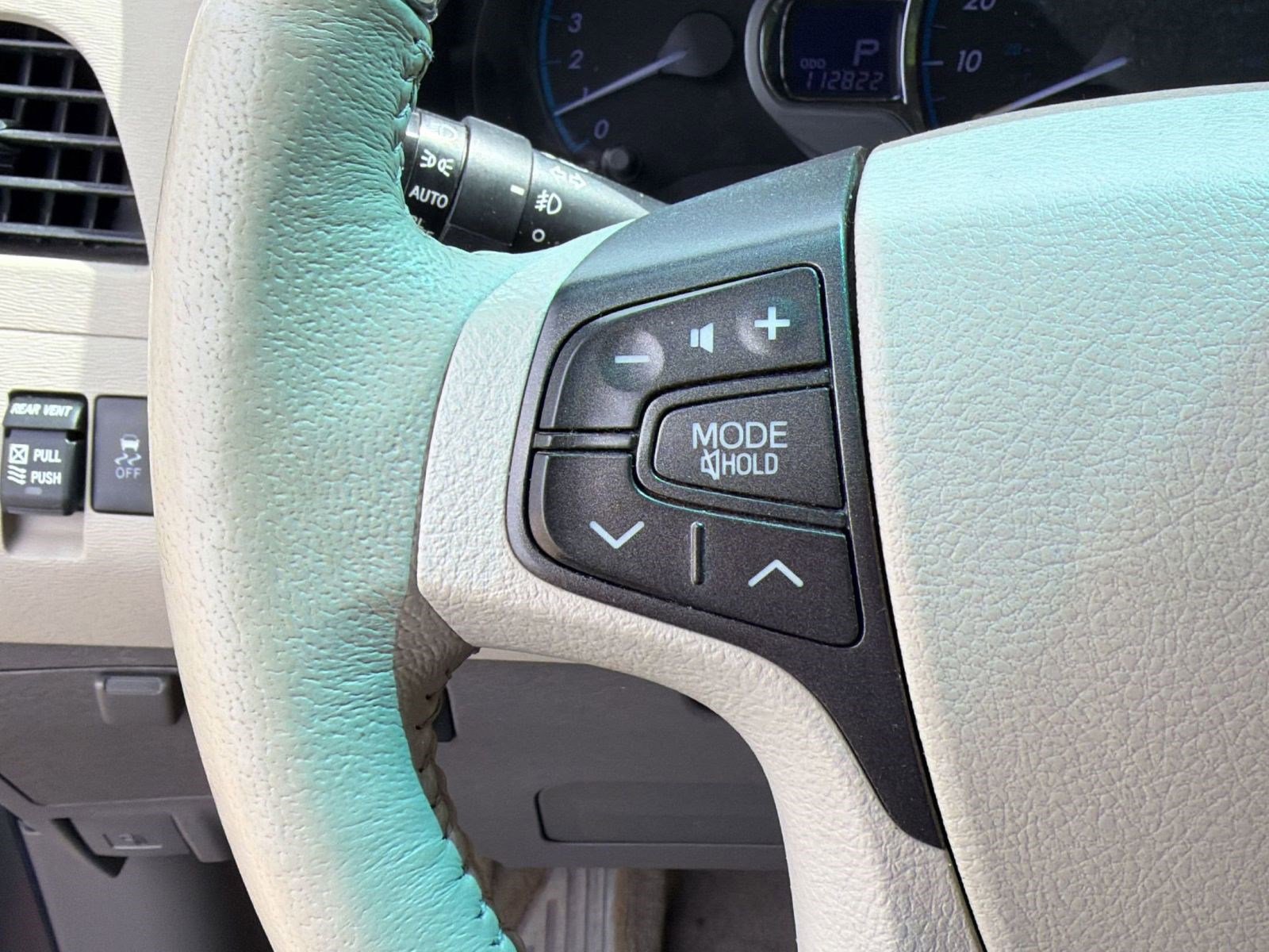Used 2012 Toyota Sienna Limited w/ Premium Pkg image 16