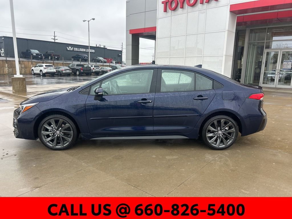 Used 2025 Toyota Corolla SE w/ SE Premium Package image 16
