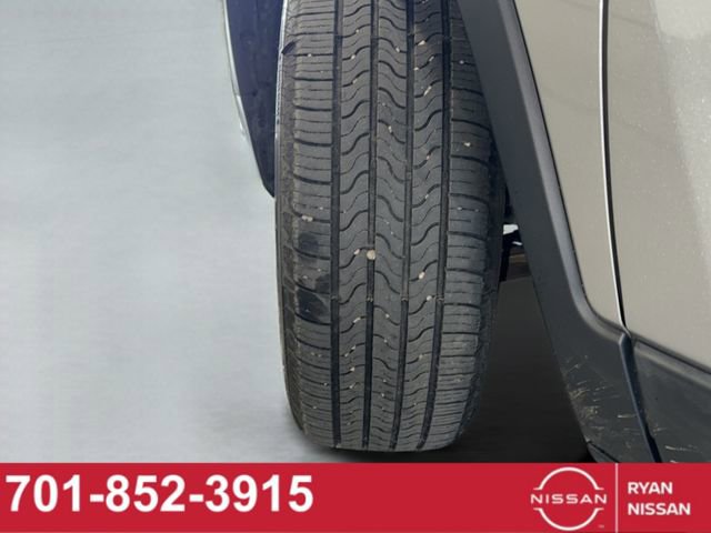 Used 2019 Jeep Cherokee Latitude w/ Popular Appearance Group image 24