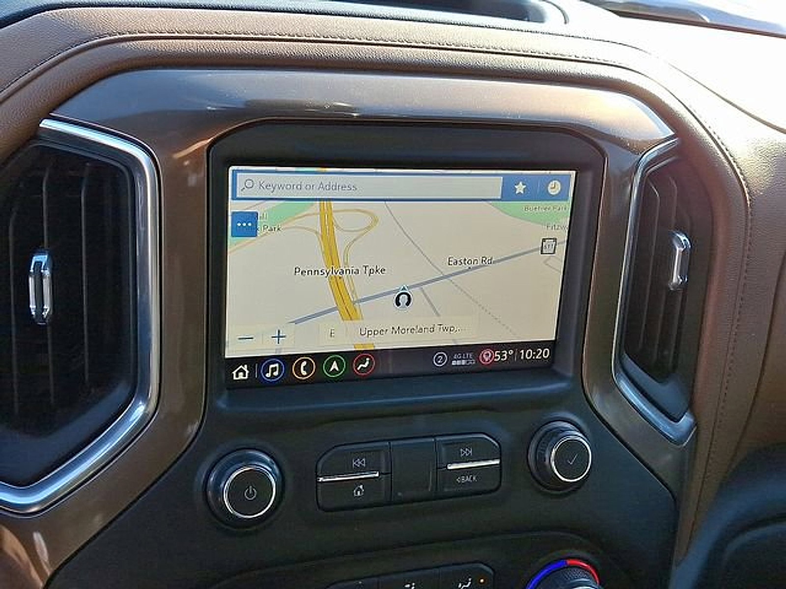 Used 2020 Chevrolet Silverado 1500 High Country w/ Technology Package image 16