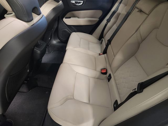 New 2026 Volvo XC60 B5 Plus w/ Protection Package Premier AWD/4WD image 30