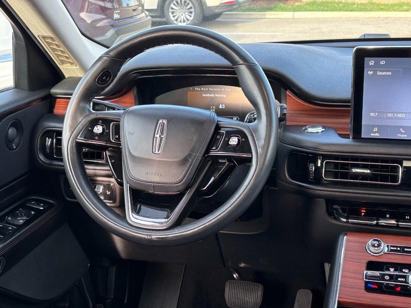 Used 2023 Lincoln Aviator Reserve image 13