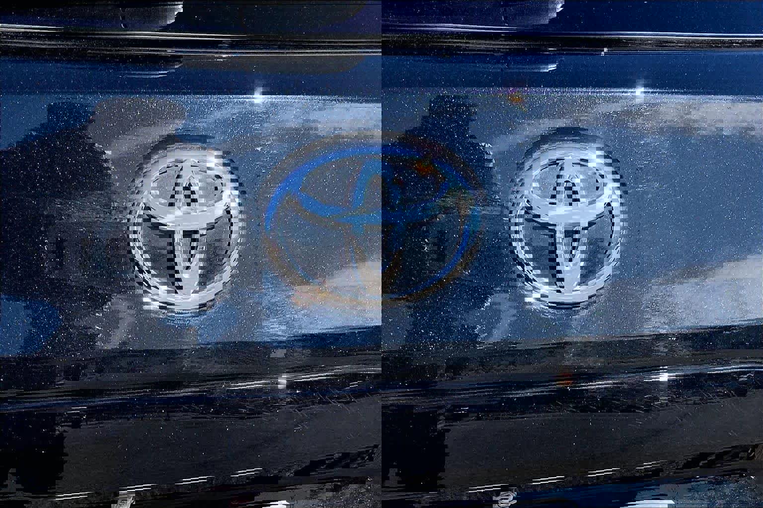 Used 2025 Toyota Corolla Cross LE image 9