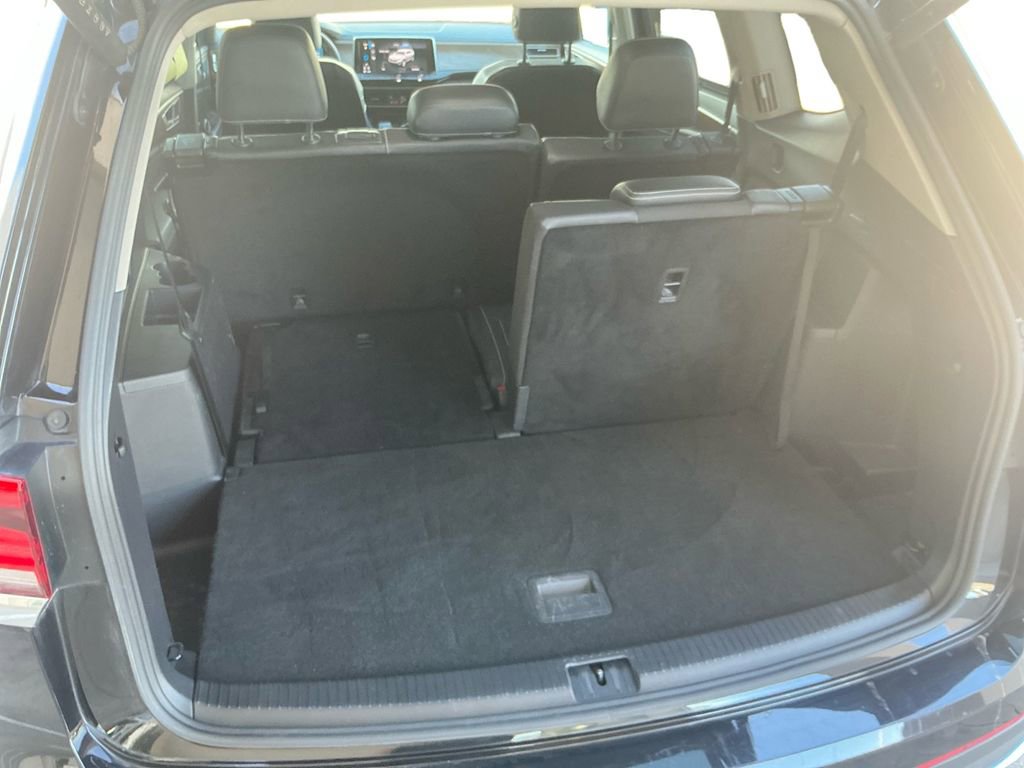 Used 2025 Volkswagen Atlas SE image 23