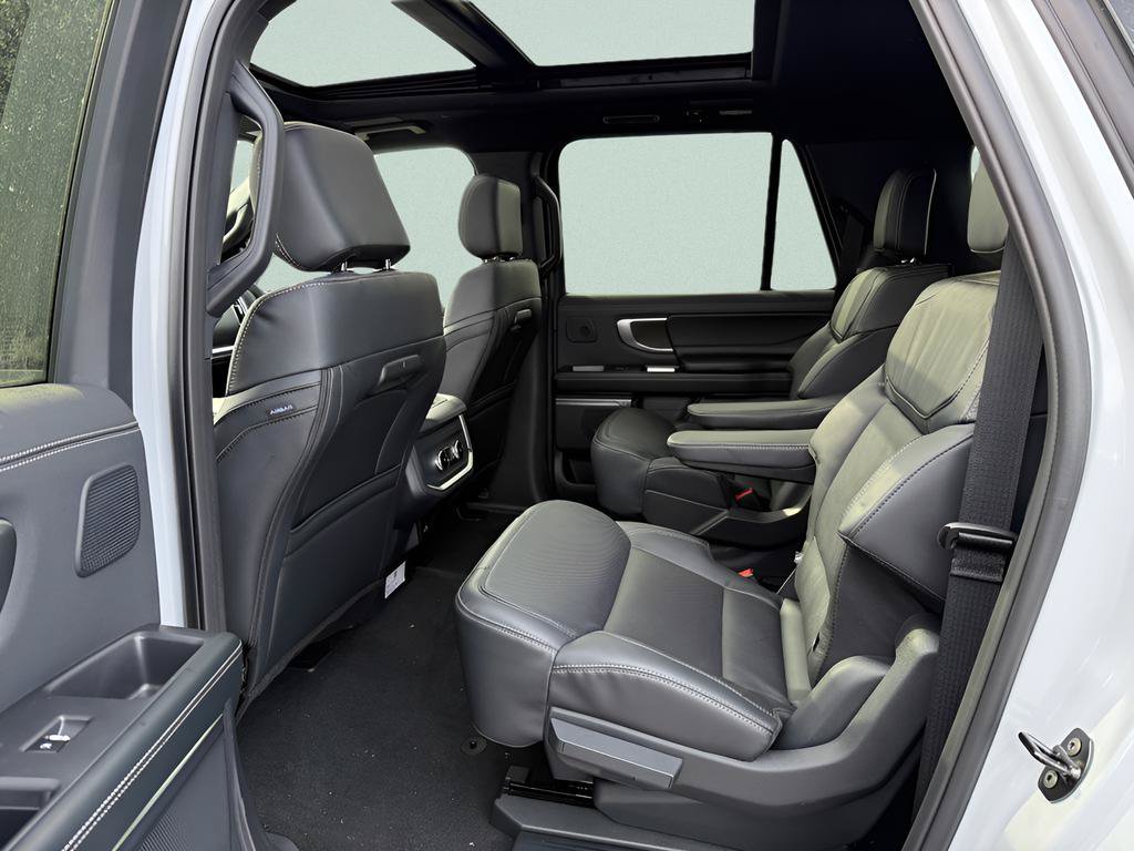 New 2025 Ford Expedition Max Platinum w/ Stealth Performance Package AWD/4WD image 5