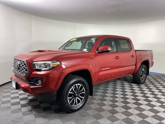 Used 2021 Toyota Tacoma TRD Sport w/ Technology Package AWD/4WD image 4