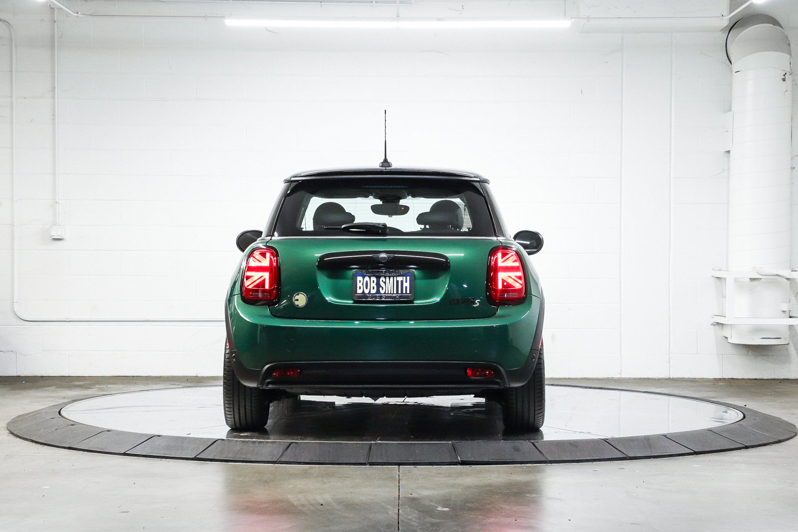 Certified 2024 MINI Cooper SE FWD image 5