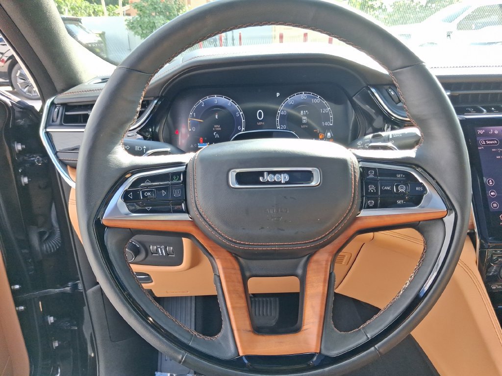 Used 2025 Jeep Grand Cherokee Summit w/ Adv Protech Group IV AWD/4WD image 20