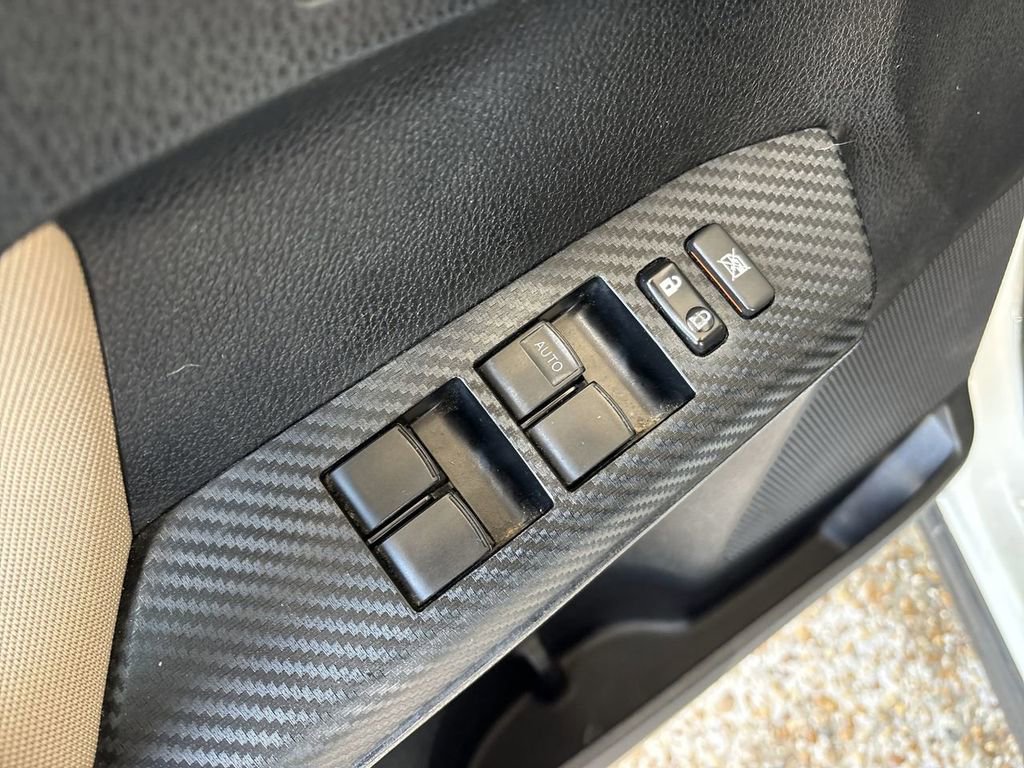 Used 2015 Toyota RAV4 XLE image 23