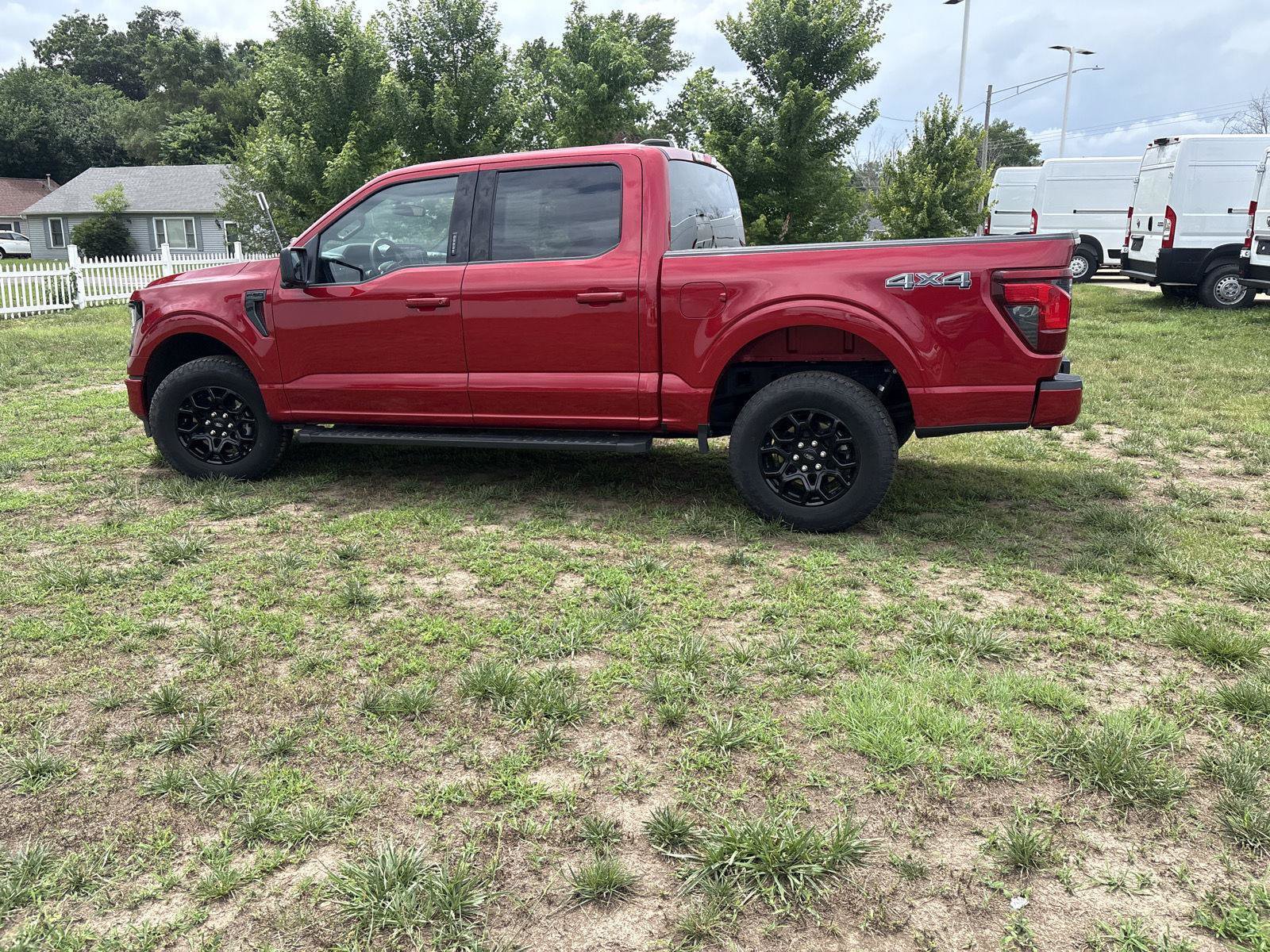 Used 2024 Ford F150 XLT w/ XLT Black Appearance Package AWD/4WD image 8