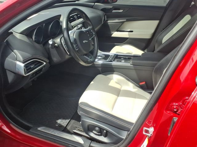 Used 2018 Jaguar XE R-Sport AWD/4WD image 12
