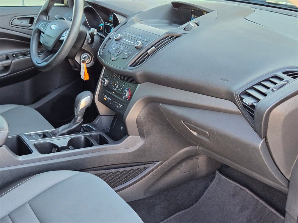 Used 2019 Ford Escape S image 25