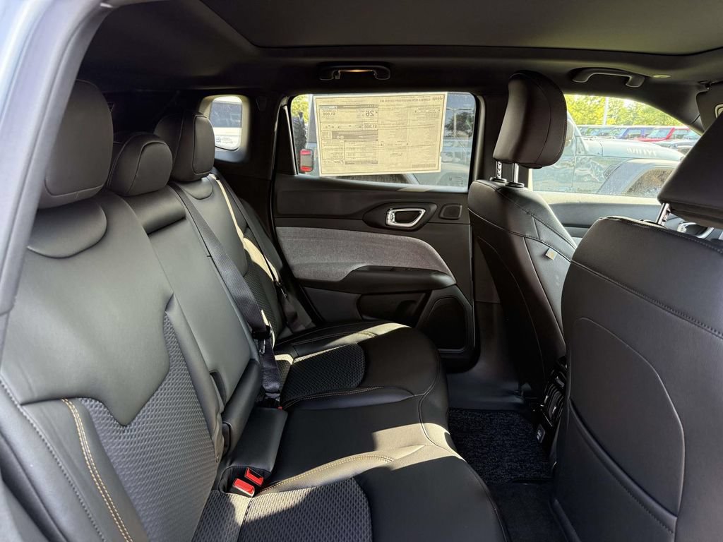New 2026 Jeep Compass Latitude AWD/4WD image 14