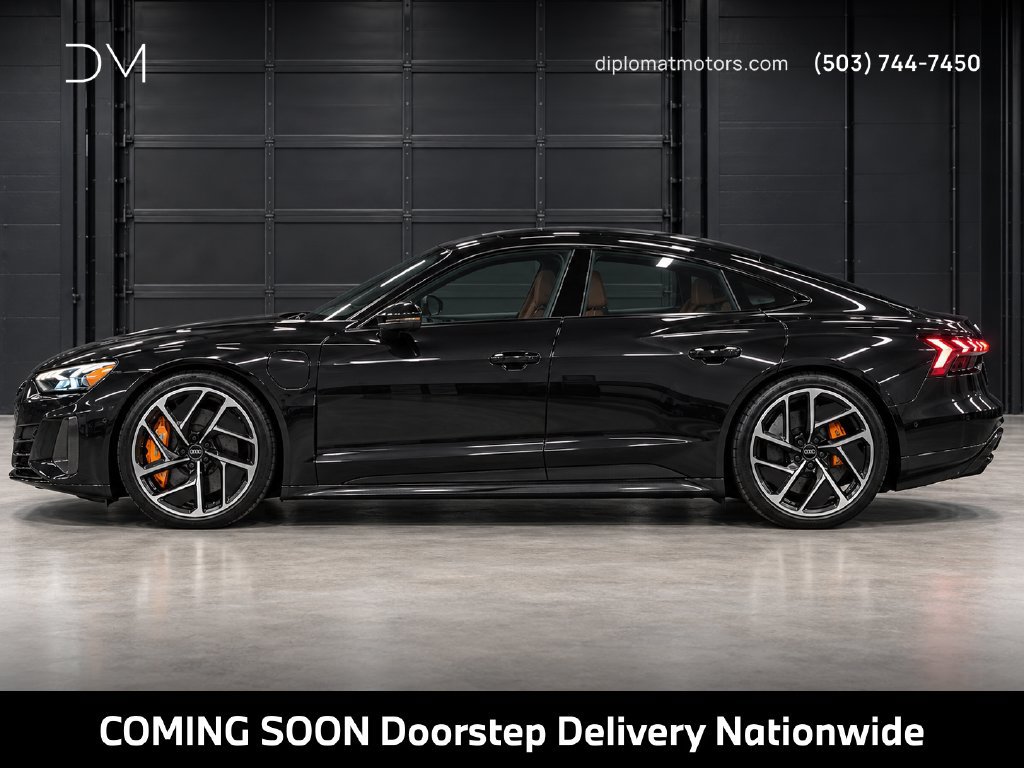 Used 2023 Audi RS e-tron GT w/ Carbon Performance Package AWD/4WD image 2