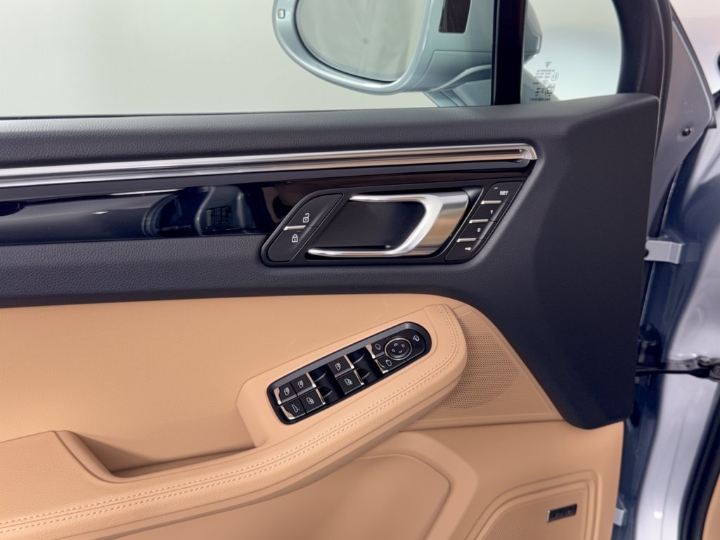 New 2026 Porsche Macan AWD/4WD image 15
