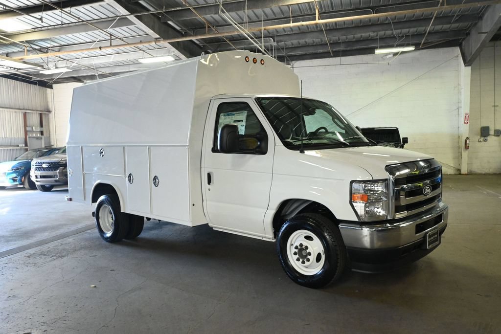 New 2026 Ford E-350 and Econoline 350 Super Duty w/ Power Equipment Group RWD 360° Tour