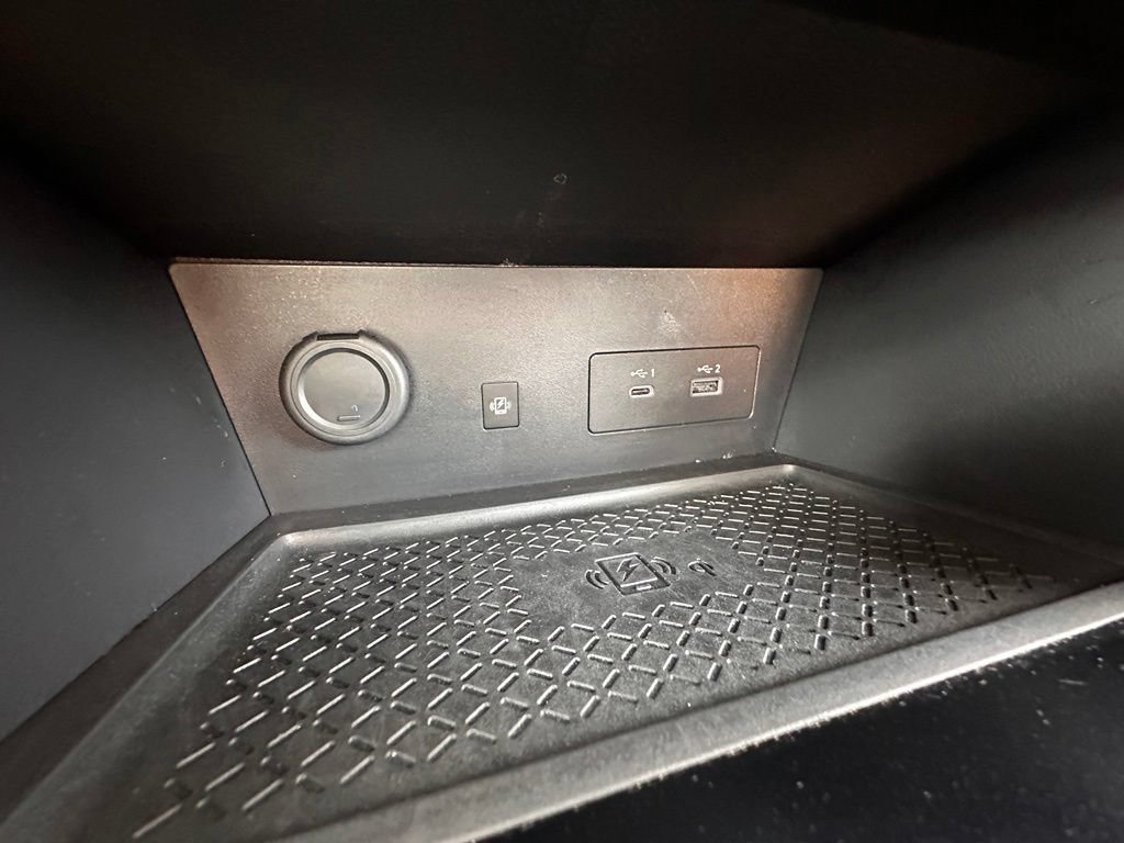 Certified 2025 Nissan Pathfinder Platinum FWD image 28