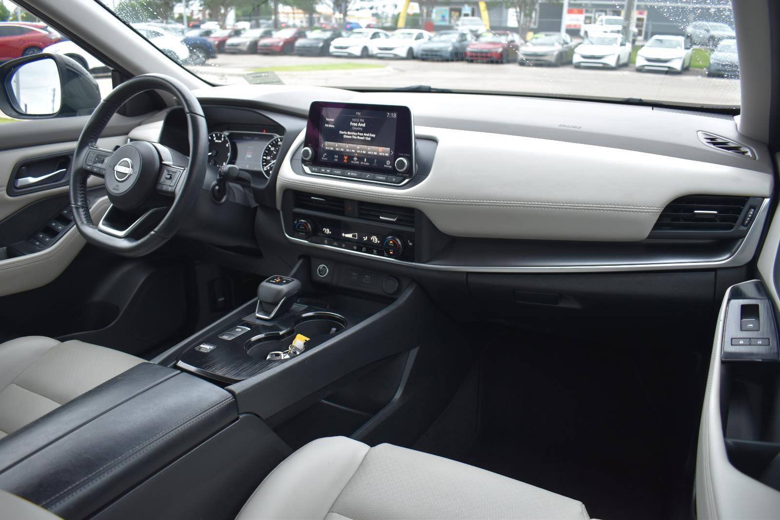 Used 2023 Nissan Rogue SV w/ SV Premium B Package FWD image 63