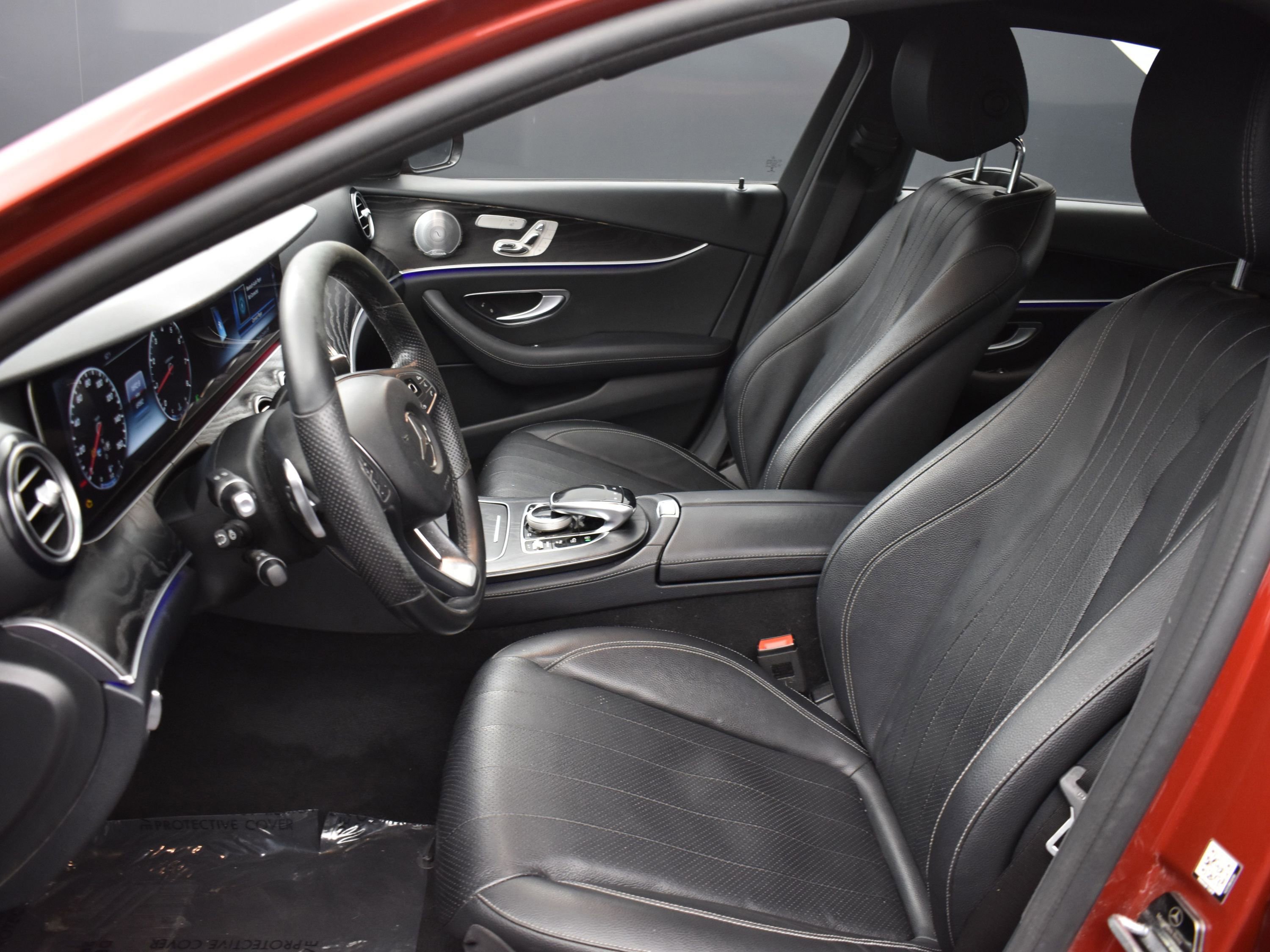 Used 2018 Mercedes-Benz E 300 4MATIC w/ Premium 2 Package image 11